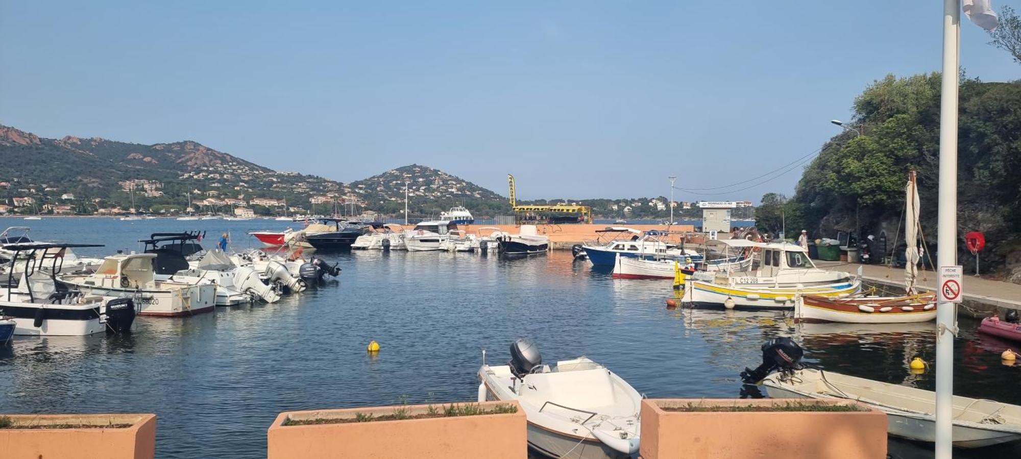 Agay Cap Esterel Le Hameau F2 Clim Plein Sud Dernier Etage Magnifique Vue Mer Saint-Raphaël Zewnętrze zdjęcie