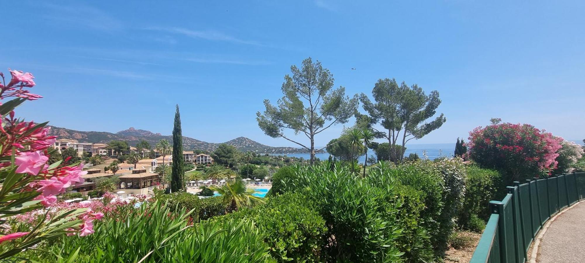 Agay Cap Esterel Le Hameau F2 Clim Plein Sud Dernier Etage Magnifique Vue Mer Saint-Raphaël Zewnętrze zdjęcie